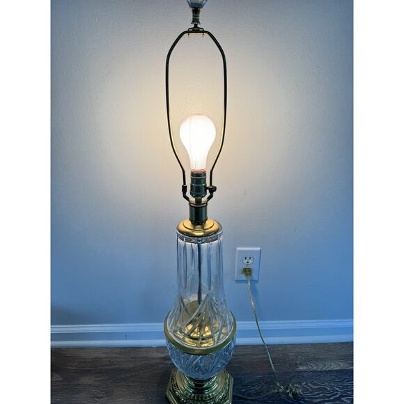 Vintage MCM Hollywood Regency Clear Cut Crystal Glass Brass Table Lamp 37” Tall - Picture 13 of 15